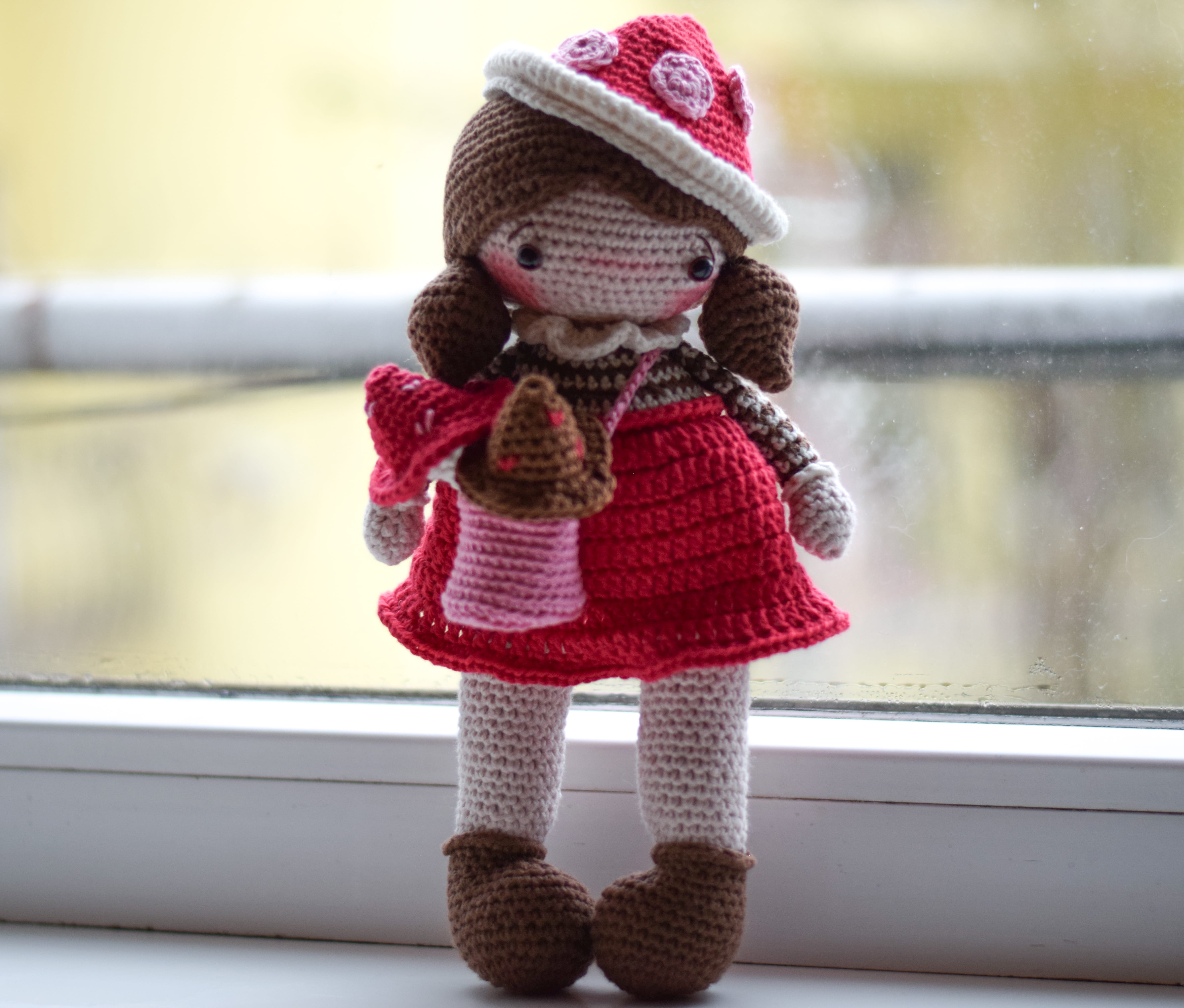 Червената шапчица (голяма)